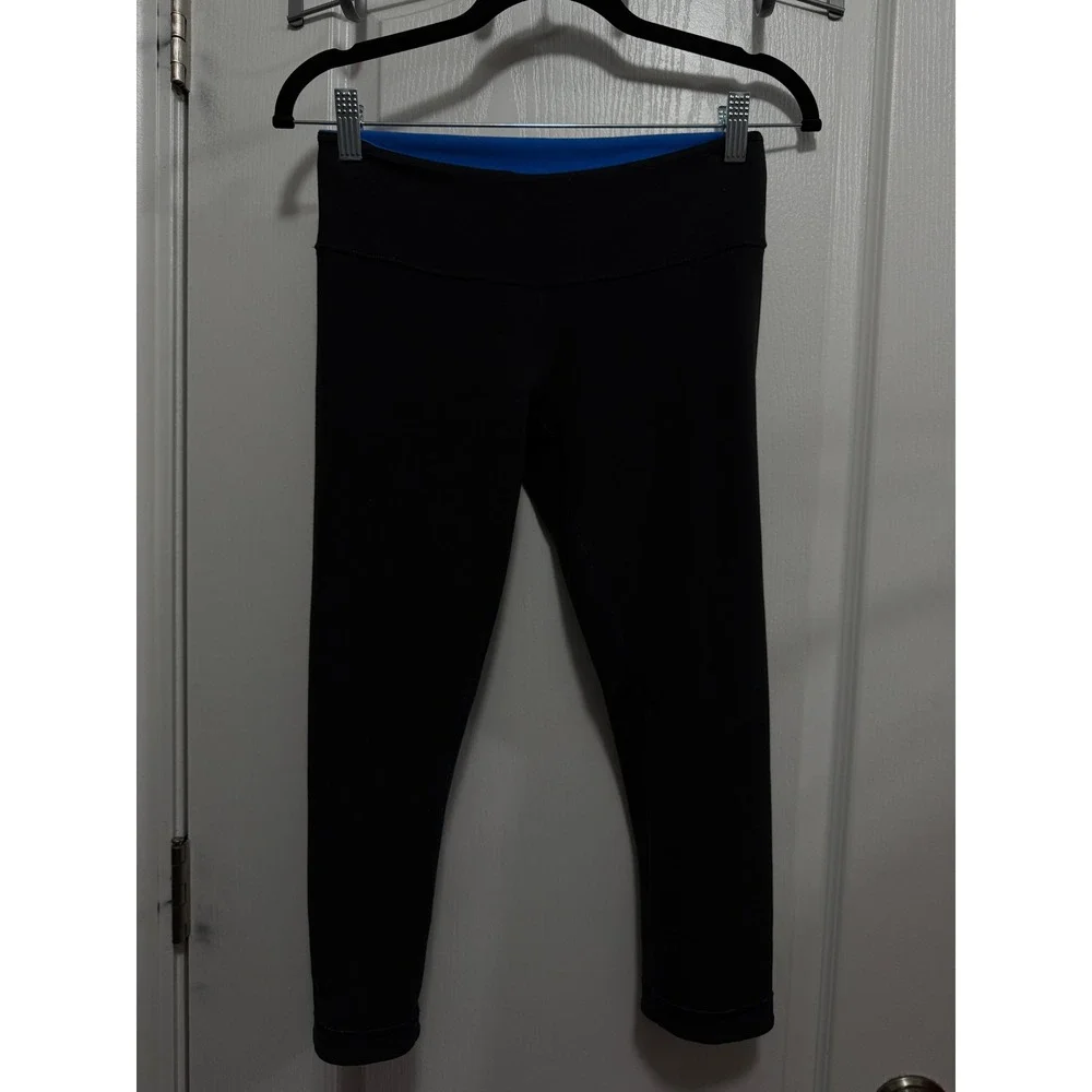 Lululemon Wunder Under Crop Reversible Leggings Black Electric Blue Size 6 - Picture 13 of 16